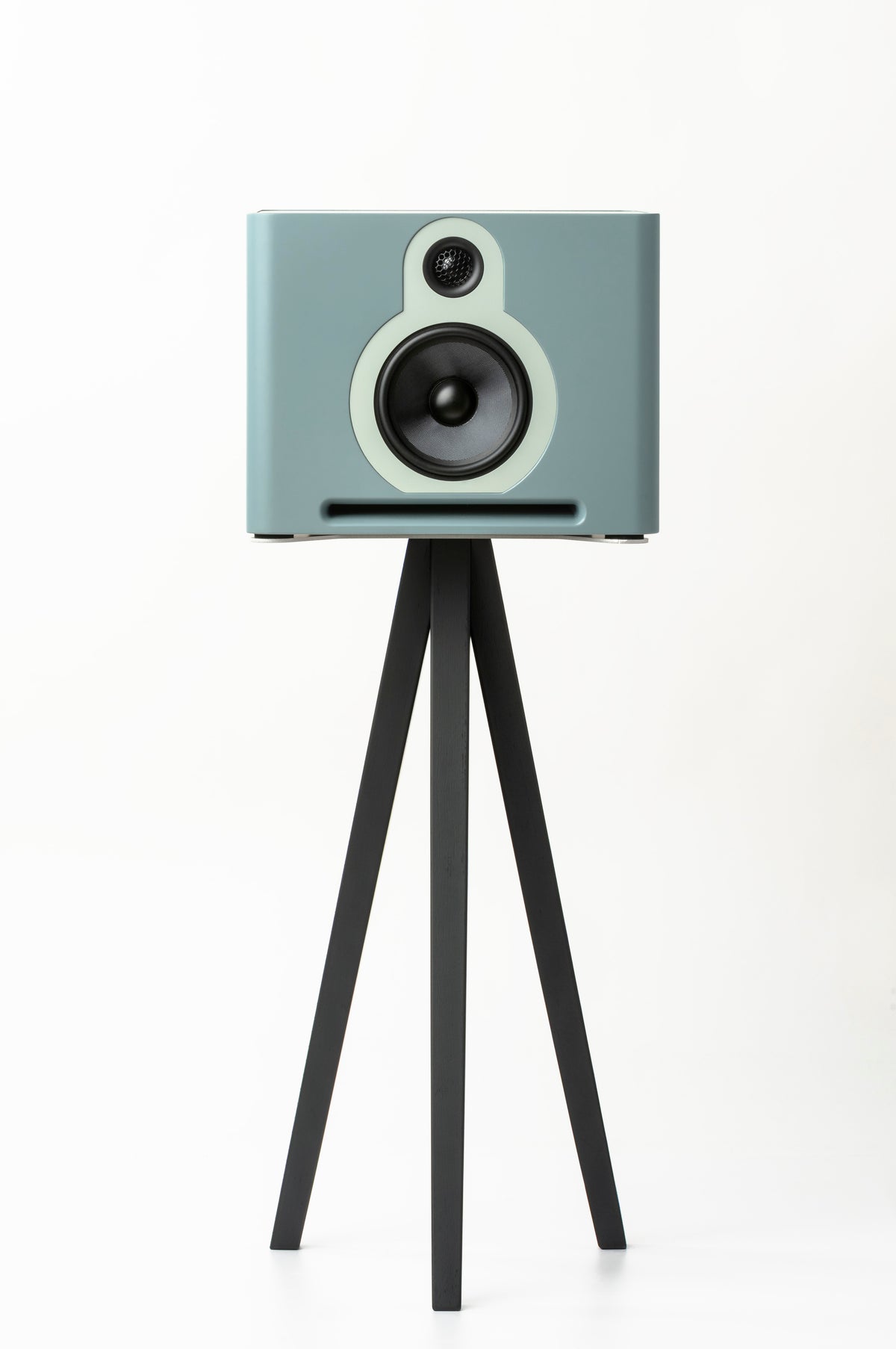 Guru Q10 on the matching Guru Standpoint Q10 stand