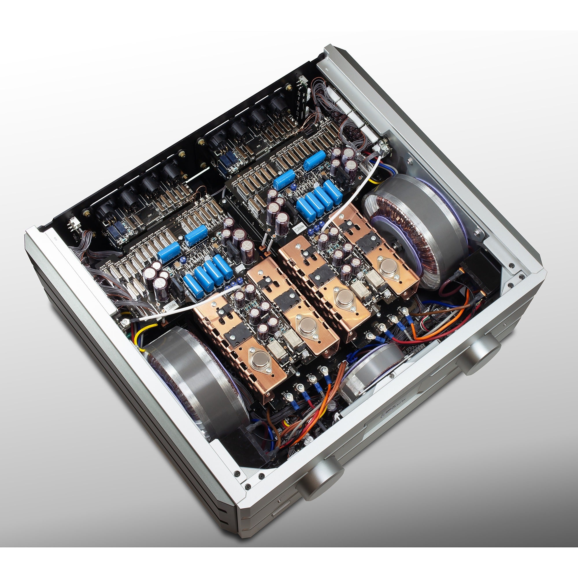 Soulnote A3 integrated amplifier, top view close-up