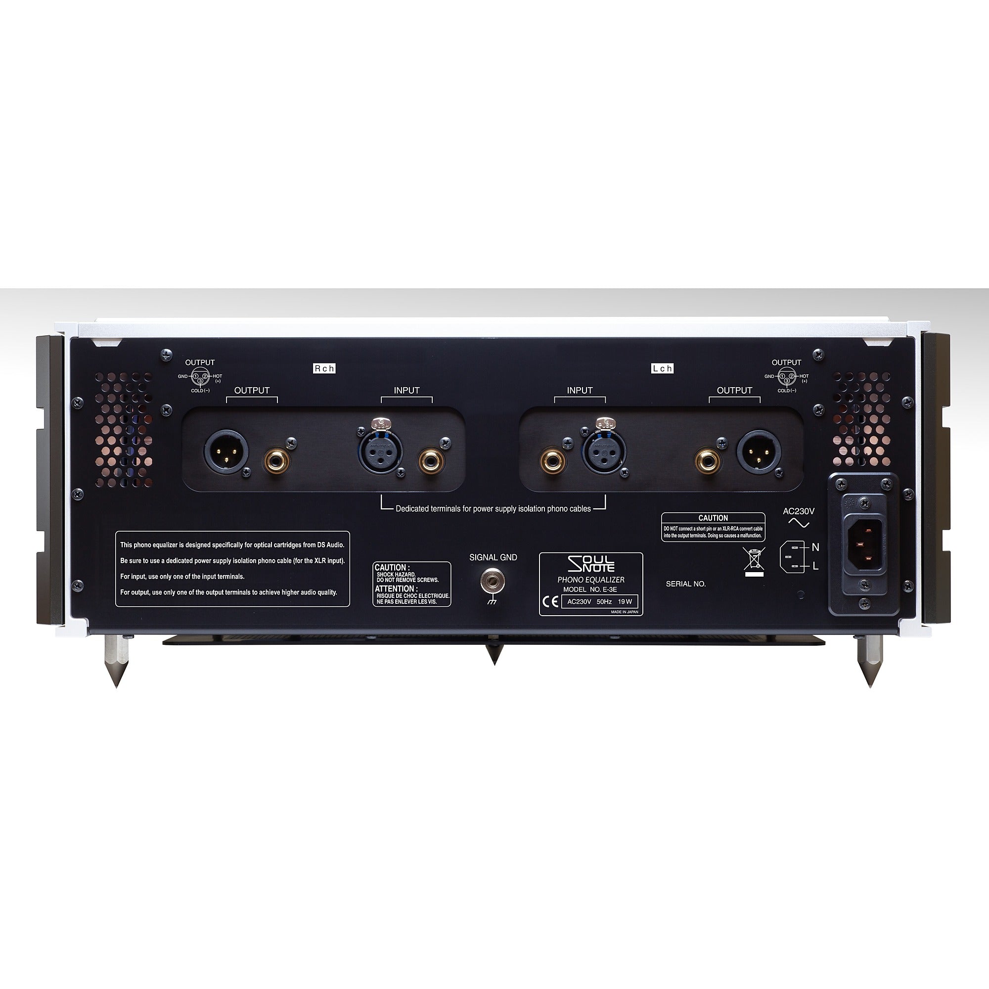 Soulnote E-3 phono equalizer, rear panel