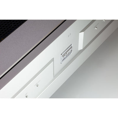 Soulnote E-3 phono equalizer, high front angle view