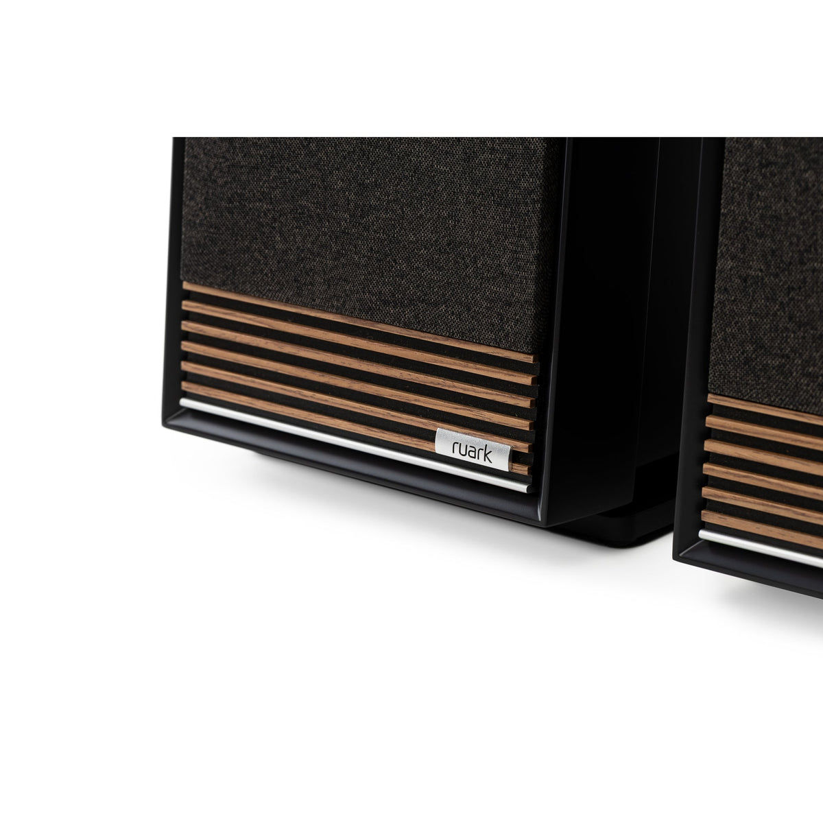 Ruark Talisman-R floorstanding speakers in black and walnut, grill detail